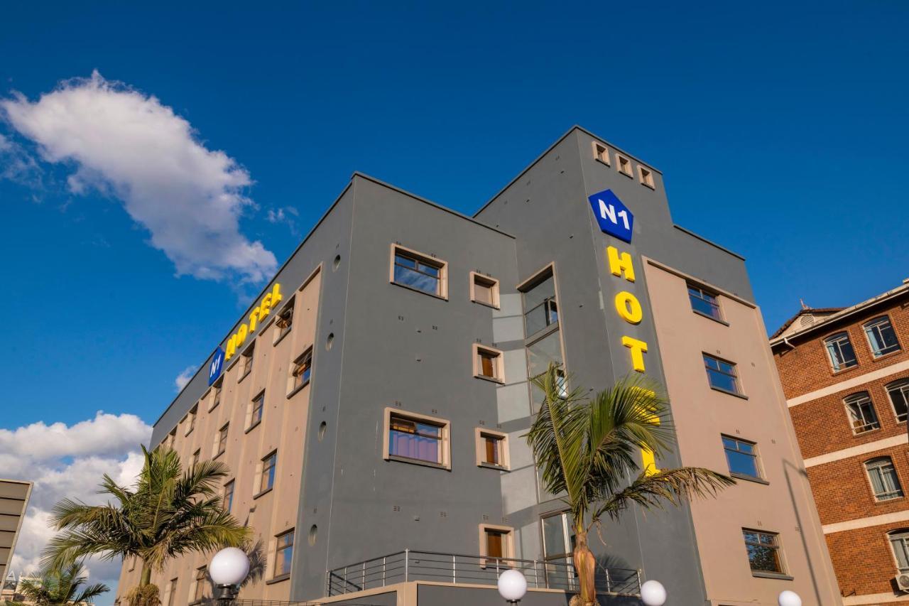 N1 Hotel Rotten Row ハラレ エクステリア 写真