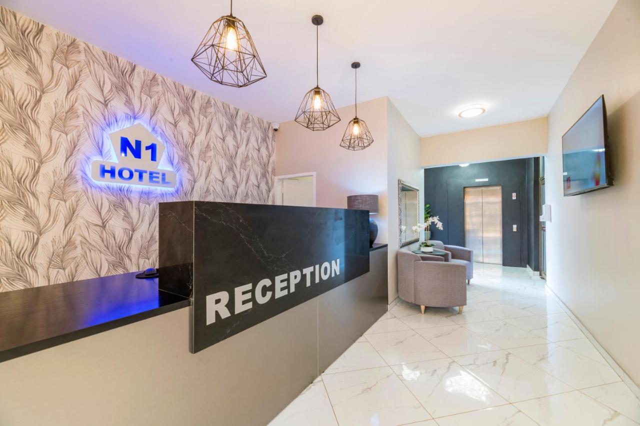 N1 Hotel Rotten Row ハラレ エクステリア 写真